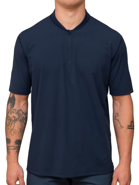 Preview: MEN UV Shirt ‘qamea code zero‘ front view with model 