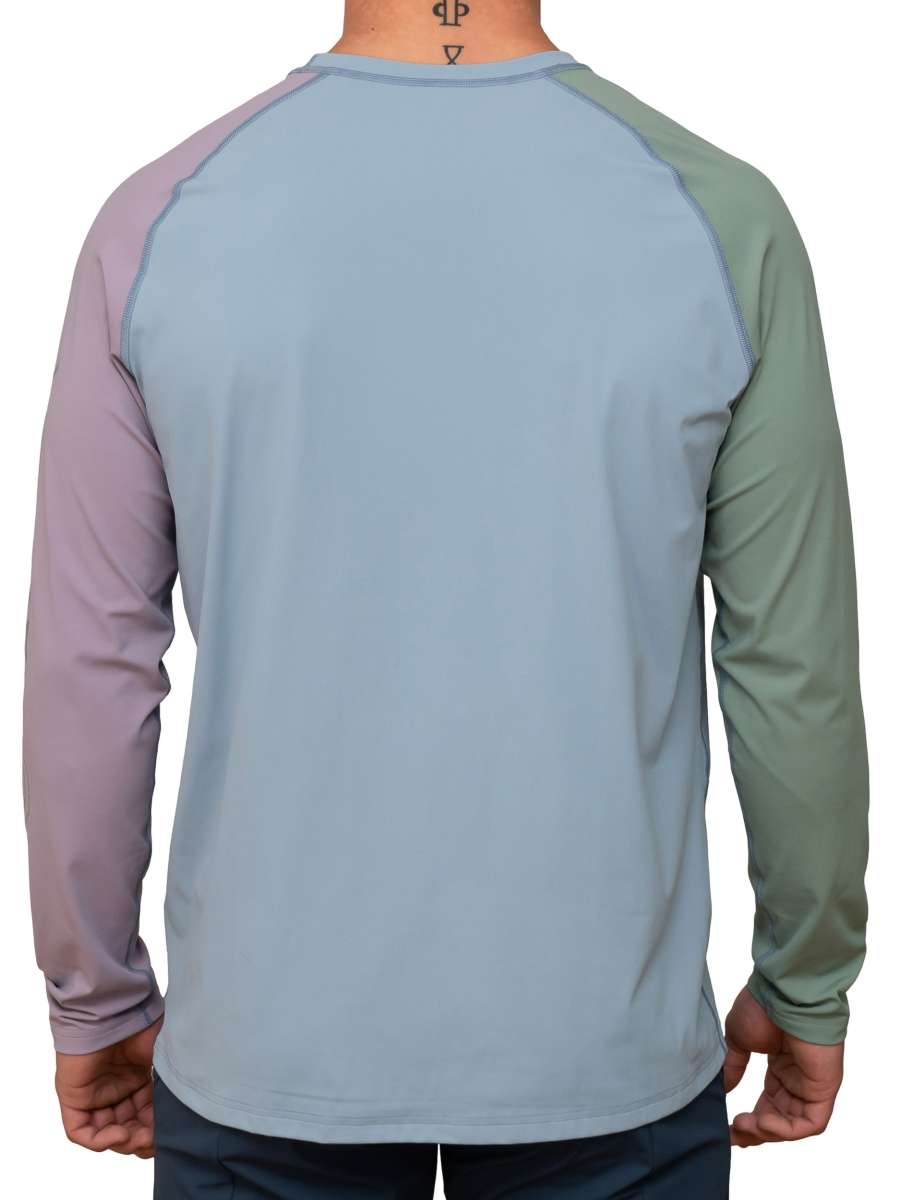 MEN UV Shirt ‘veya‘ back view with model 