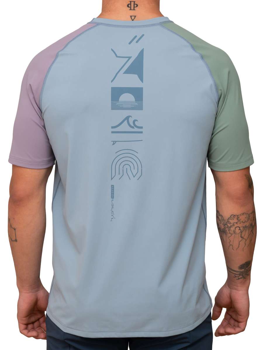 MEN UV Shirt ‘veya‘ back view with model 