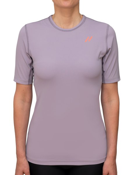 Preview: WOMEN UV Shirt ‘piti purple ash‘ front view with model 