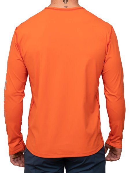 Preview: MEN UV Langarmshirt ‘kukini ciana' back view with model 