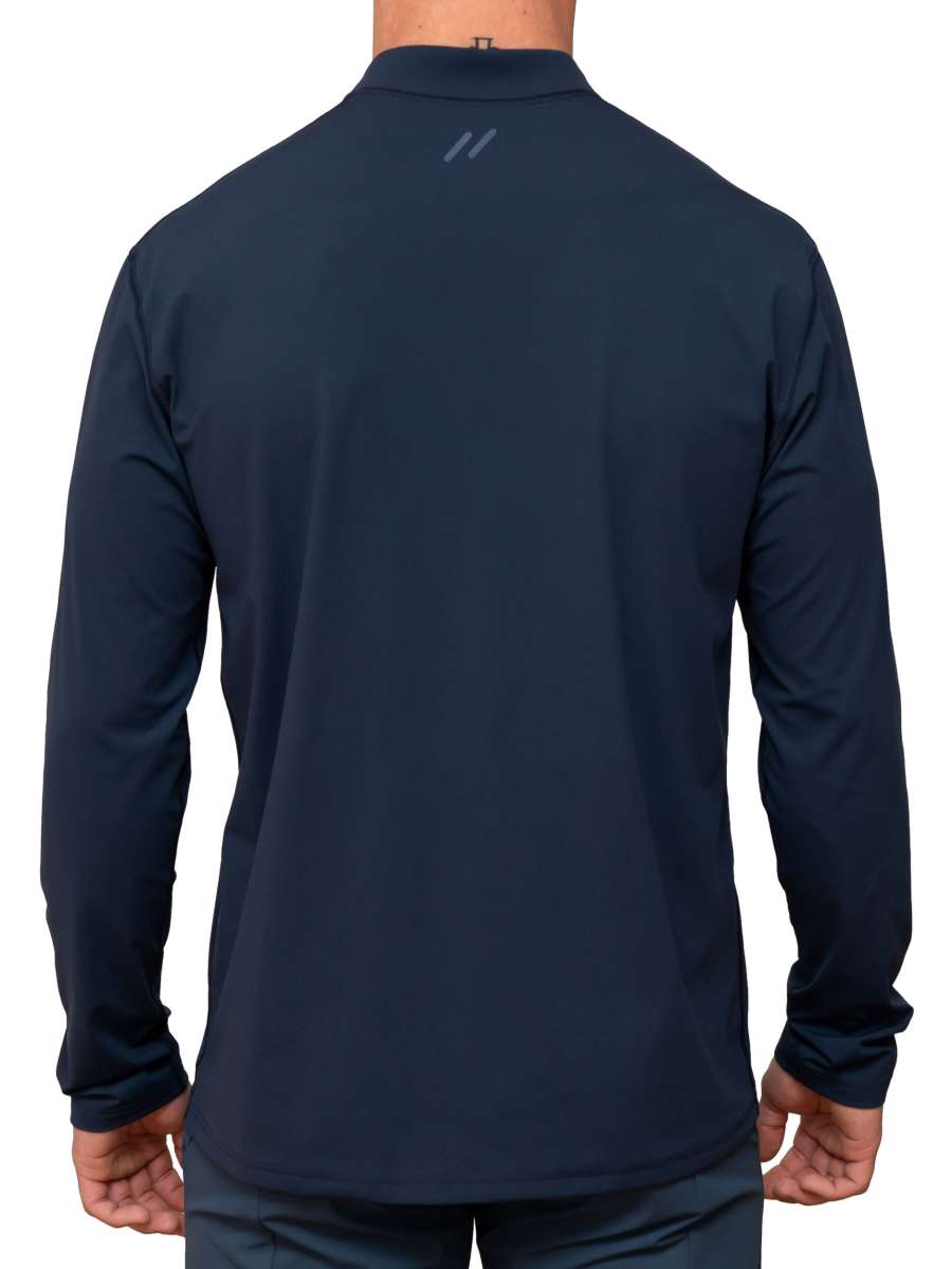 MEN UV Langarmshirt ‘qamea code zero‘ back view with model 