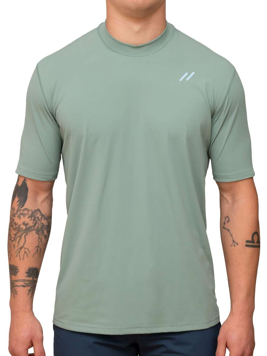 MEN UV Shirt ‘moala tepee‘ front view with model 