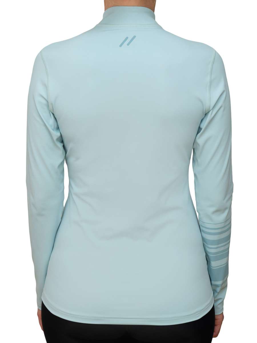 WOMEN UV Langarmshirt ‘ha'akili aquarius‘ back view with model 