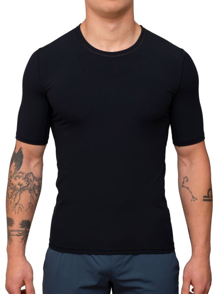 Preview: MEN UV Shirt ‘avaro black‘ front view with model 