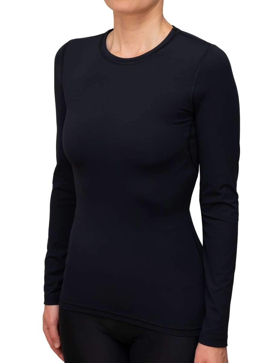 WOMEN UV Langarmshirt ‘avaro black‘ Seitenansicht mit Model 