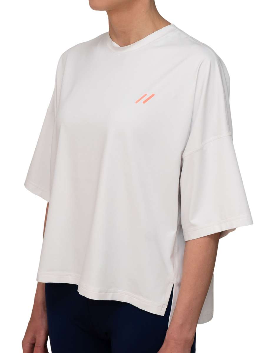 WOMEN UV Shirt ‘tuca white‘ side view with model 