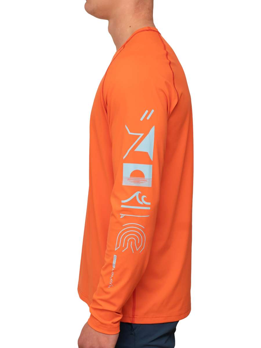MEN UV Langarmshirt ‘kukini ciana' side view with model 
